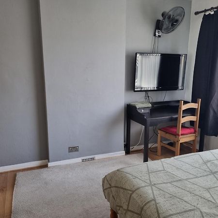 Private Double Room in London  Buitenkant foto
