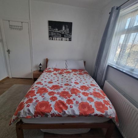 Private Double Room in London  Buitenkant foto