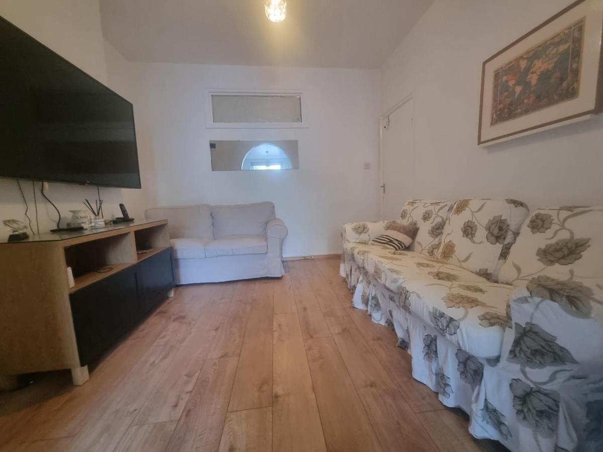 Private Double Room in London  Buitenkant foto